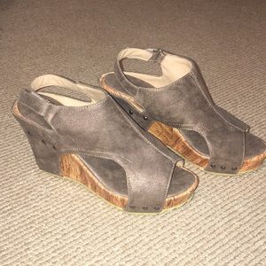 Grey Wedges